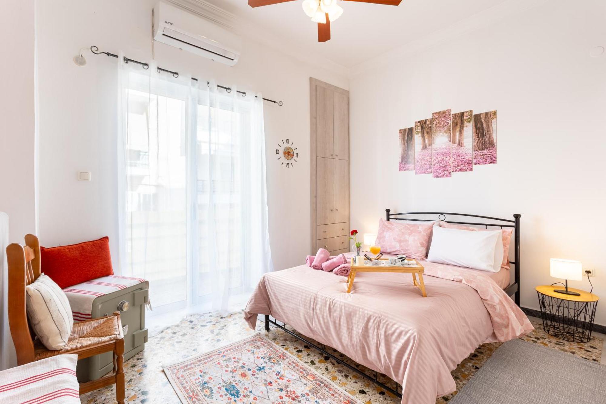 Sofi'S Flat In The City Center, 5Min To The Sea Kalamata Exterior photo